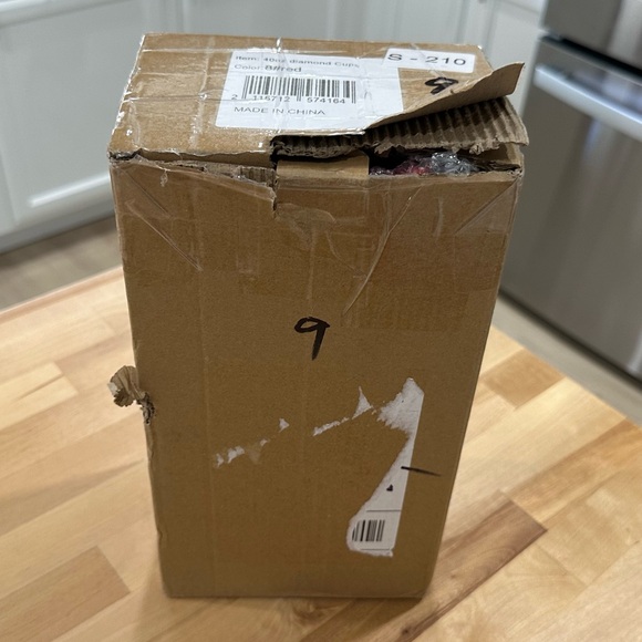 New! Red Diamond Insulated Blinged Out 40oz. Tumbler Handle & Straw - Picture 13 of 16